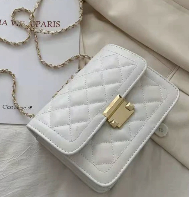 Small white leather square purse. - La Fleur Rose Boutique